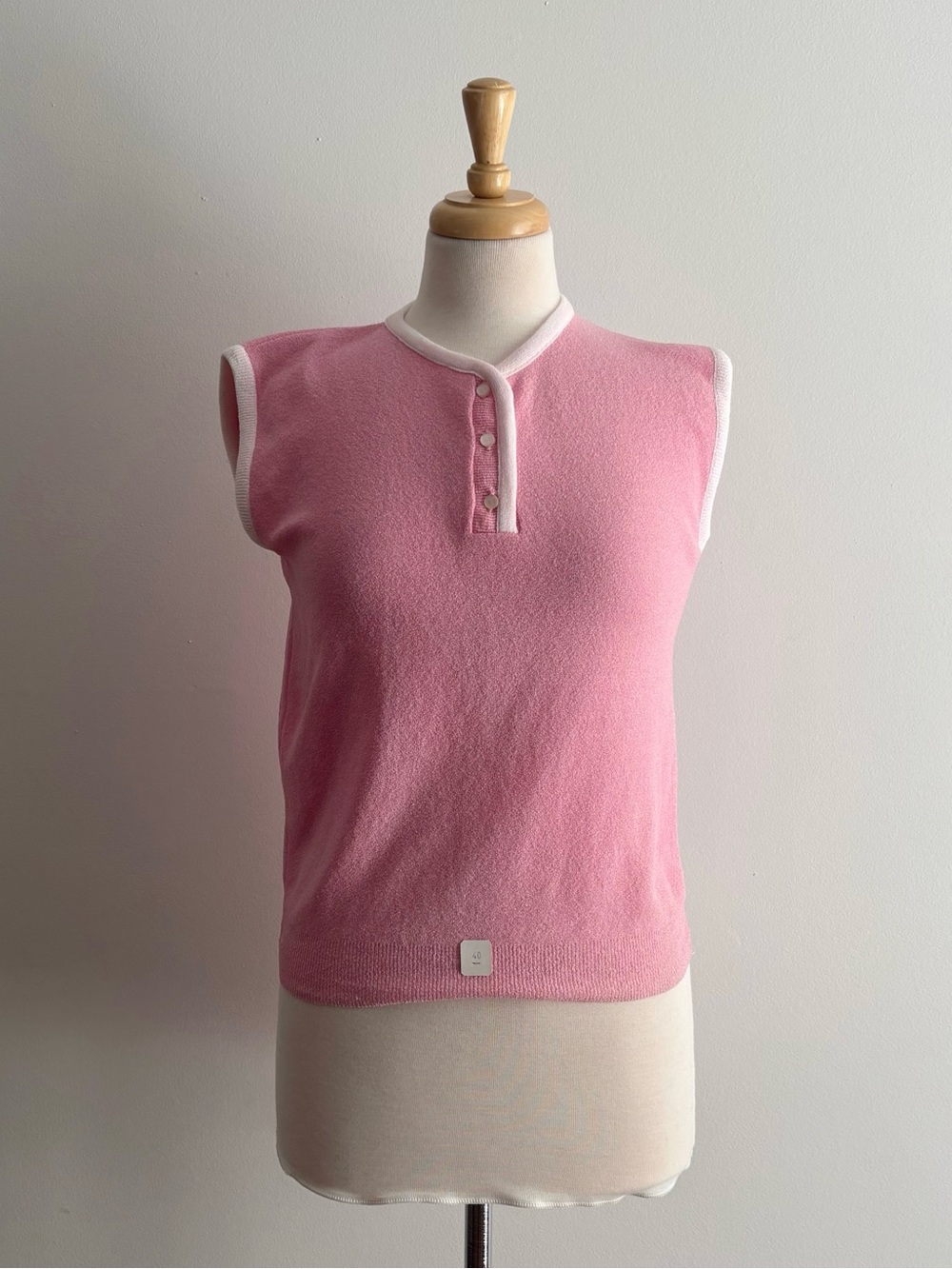 Vintage 1960s Pink Sleeveless Antron Bucaroni Knit Top Sweater / 36 bust